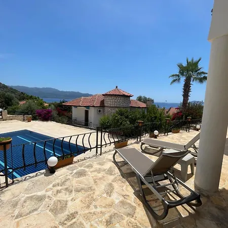 Monix Homes-villa Magic Garden Villa *